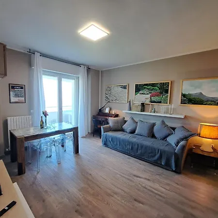 Terrazzo Sul Mare Daire *