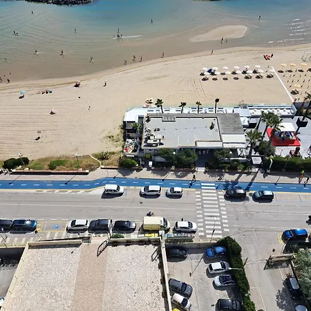 דירה Terrazzo Sul Mare פורטו סן ג'ורג'יו
